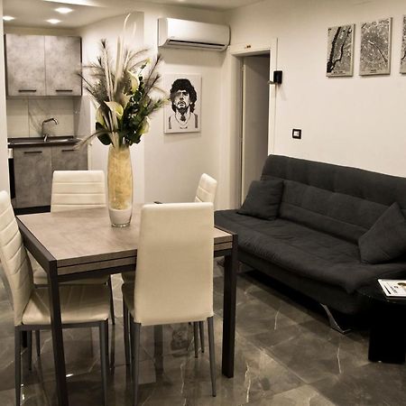 Suite Napoli Sotterranea Con Jacuzzi Eksteriør billede