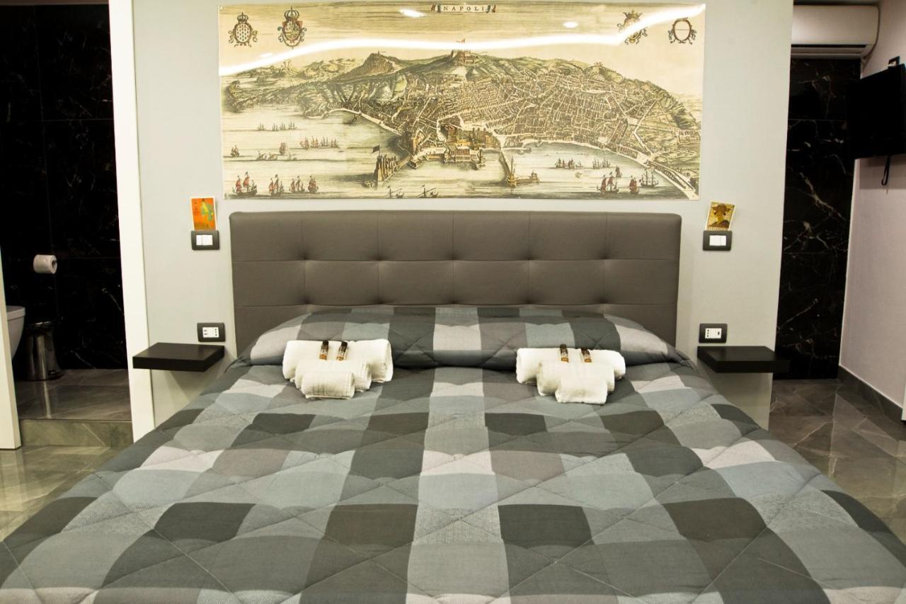 Suite Napoli Sotterranea Con Jacuzzi Eksteriør billede