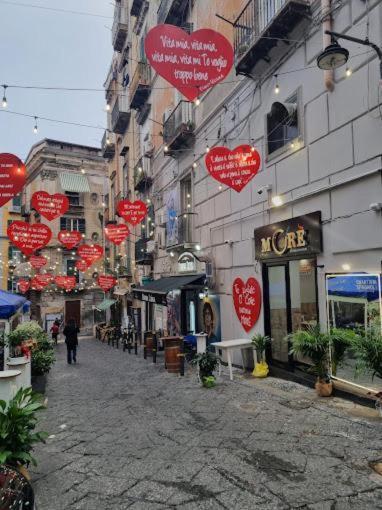 Suite Napoli Sotterranea Con Jacuzzi Eksteriør billede