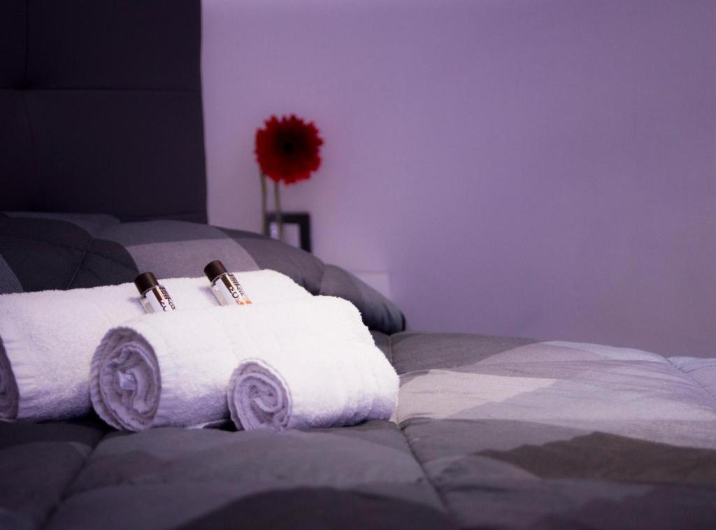 Suite Napoli Sotterranea Con Jacuzzi Eksteriør billede