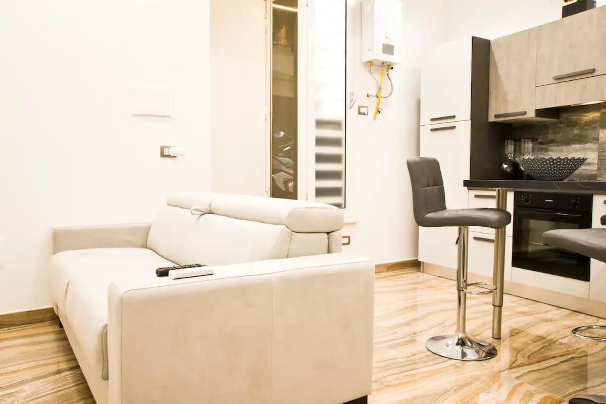 Suite Napoli Sotterranea Con Jacuzzi Eksteriør billede